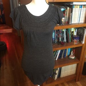 Gray short sleeved sweater